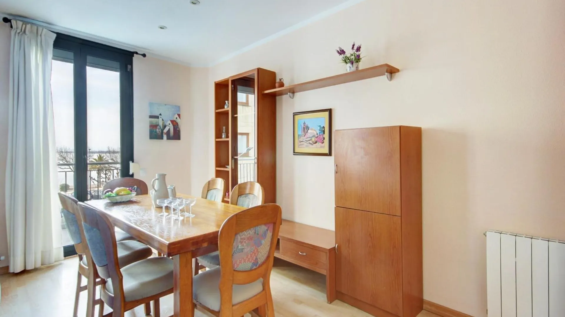 Apartment In Central Location Roses