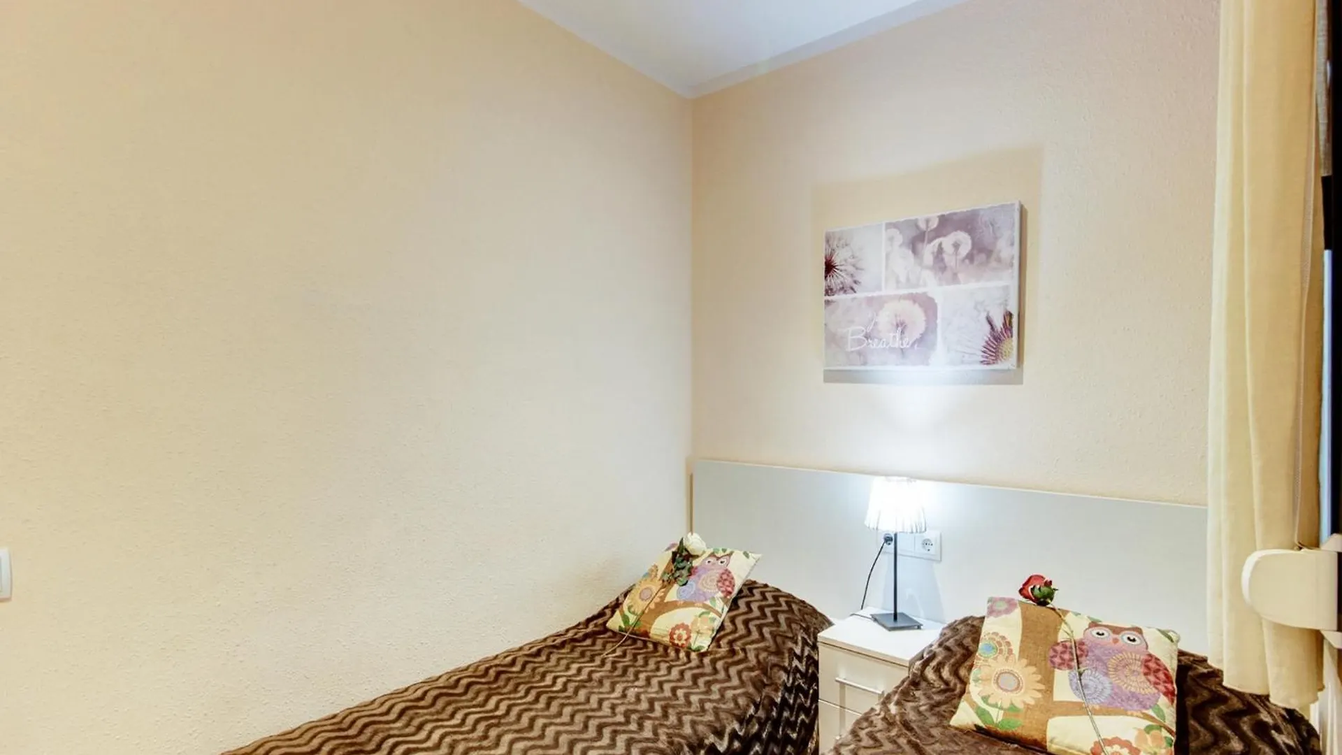 Apartment In Central Location Roses
